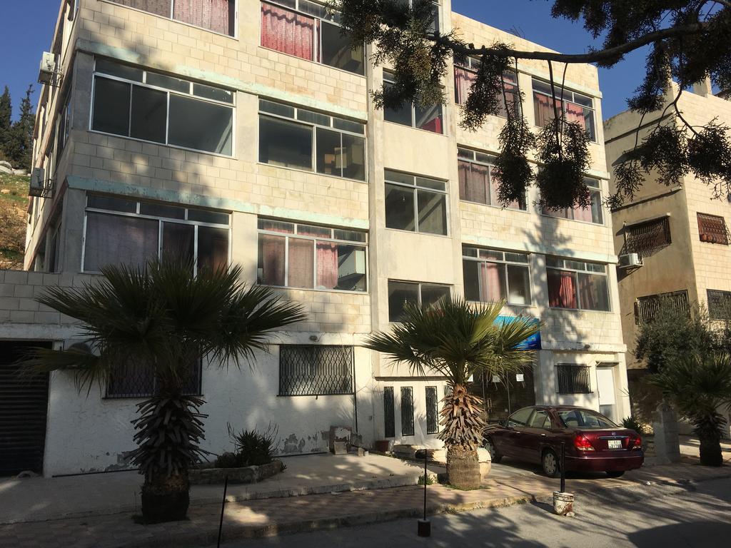 Aljazeera Hotel Apartments Amman Bagian luar foto