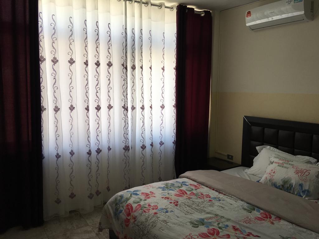 Aljazeera Hotel Apartments Amman Bagian luar foto